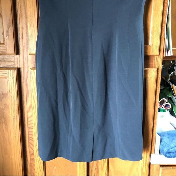 Adrianna Papell Classic Scoop Neck Cap Sleeve Sheath Dress - 12 - Picture 11 of 13